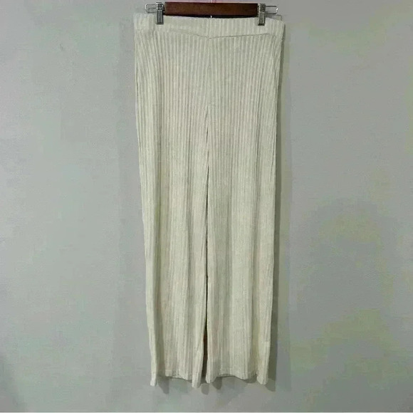 NWOT H&M Light Beige Ribbed Flare Pants Women’s Size Medium - Picture 2 of 6